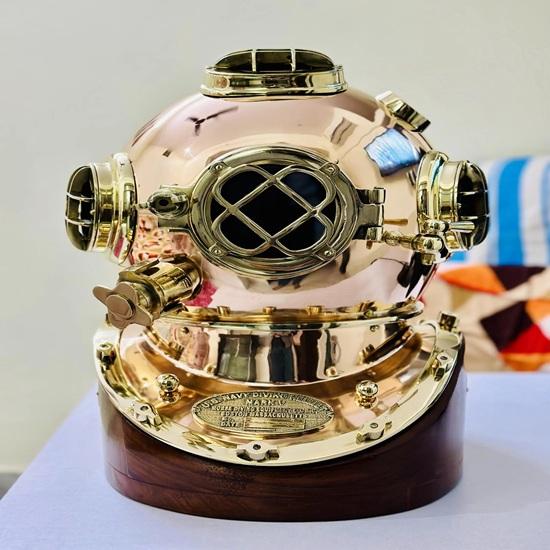 45.72 Cm Copper Brass Diving Helmet Mark V Deep Sea Scuba Divers Helmet With Wooden Base