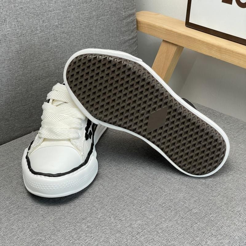 2026 Nuove Sneakers Nere con Suola Chunky Unisex Retro Mesh Traspiranti Scarpe da Papà Aumentano l'Altezza Resistenti all'Usura