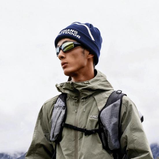 Mountain-style beanie for men, suitable for autumn outdoor hiking and mountaineering, knitted hat with a large head circumference, loose fit, and