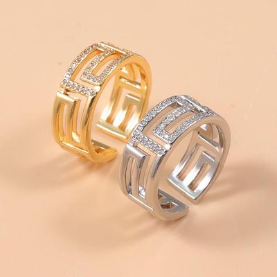 European Classic Diamond Inlaid Ring for Women: Fashionable, High-End, Versatile, Light Luxury Finger Ring