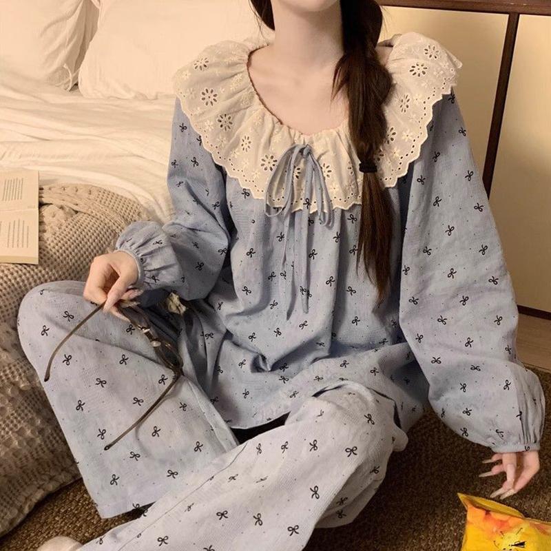 Women's Polka Dot Cloud Cotton Pajama Set - Sweet Korean Style with Large Lapel, Long Sleeves, and Pants for Spring, Autumn, and Winter.