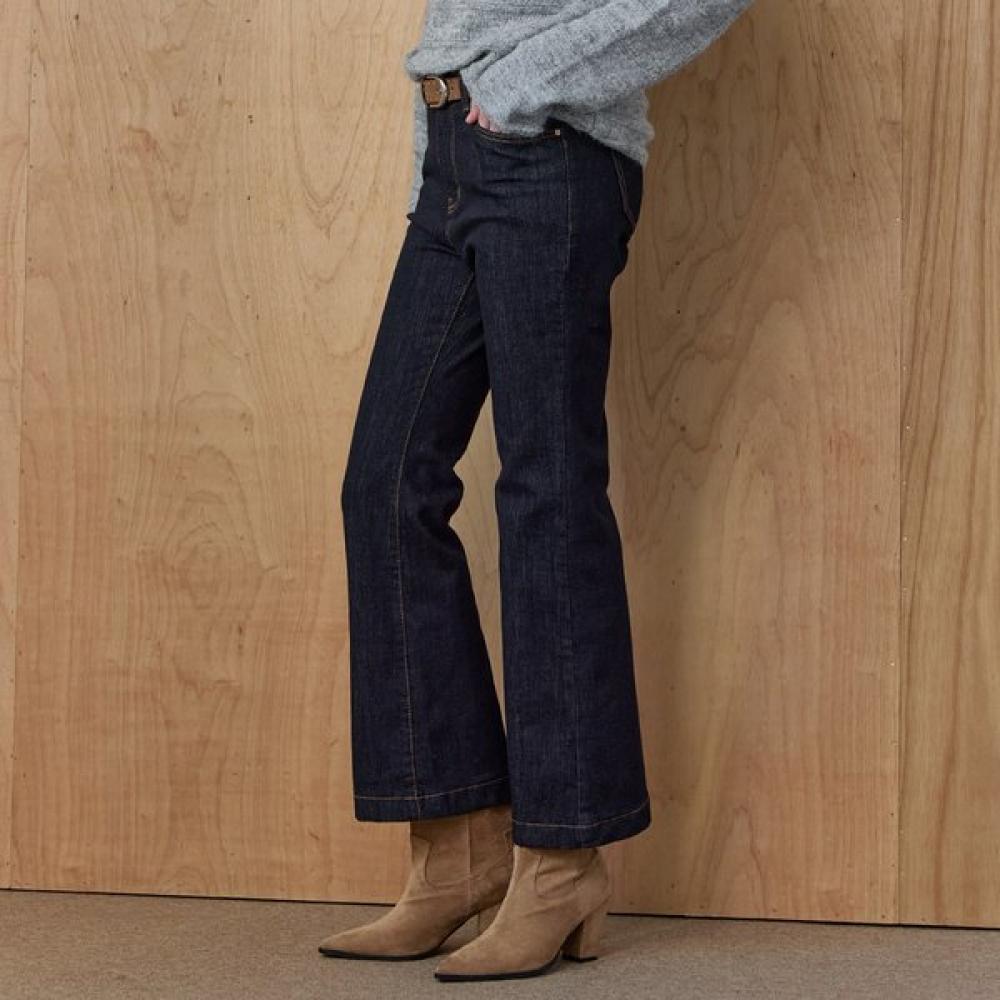 

Maxza Non Fade Stretch Fabric Bootcut Denim Pants Blue/SM