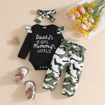 Baby Mädchen Body mit Buchstabenprint, Camouflage Hose & Stirnband Set - Herbst/Winter 2025