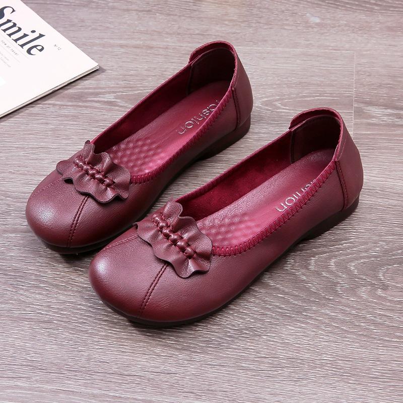 Middle-aged large-size leather women's shoes single shoes women's spring and autumn new casual shoes medium grandma flat leather shoes non-slip and 
