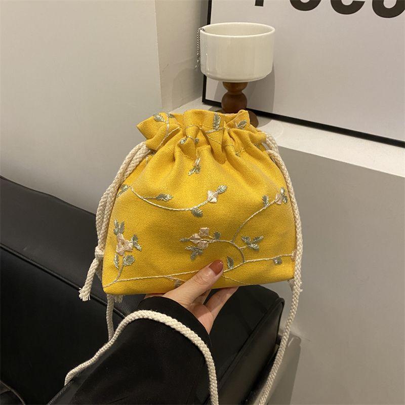 

Chinese ancient style messenger fairy Hanfu accessories bag 2025 summer new versatile tote bag lace cloth shoulder bag жёлтый