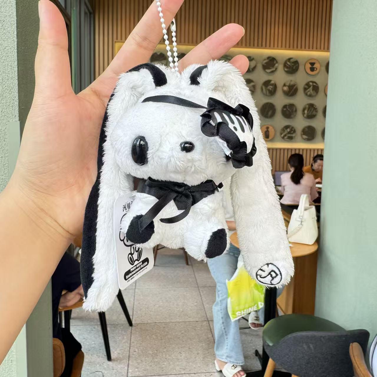 Gotischer düsterer Bär Cos Kaninchen Plüsch Schlüsselanhänger Schönes Herzförmiges Schlaf Augenmaske Design Tragbarer Rucksack