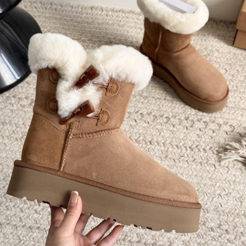 Thick-soled snow boots with integrated fur, winter new horn buckle, medium tube, piled and thickened warm cotton shoes, women