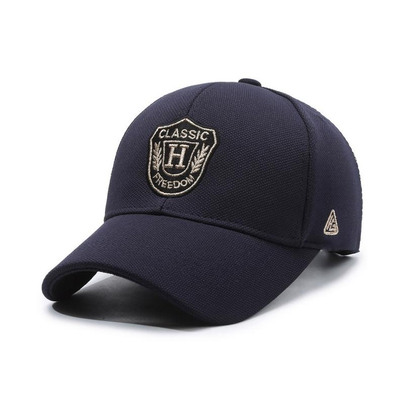 New Classic Shield Logo Fashion Classic Men's Solid Color Baseball Hat Street Hip Hop Hat Women's Outdoor Leisure Sunscreen Hat