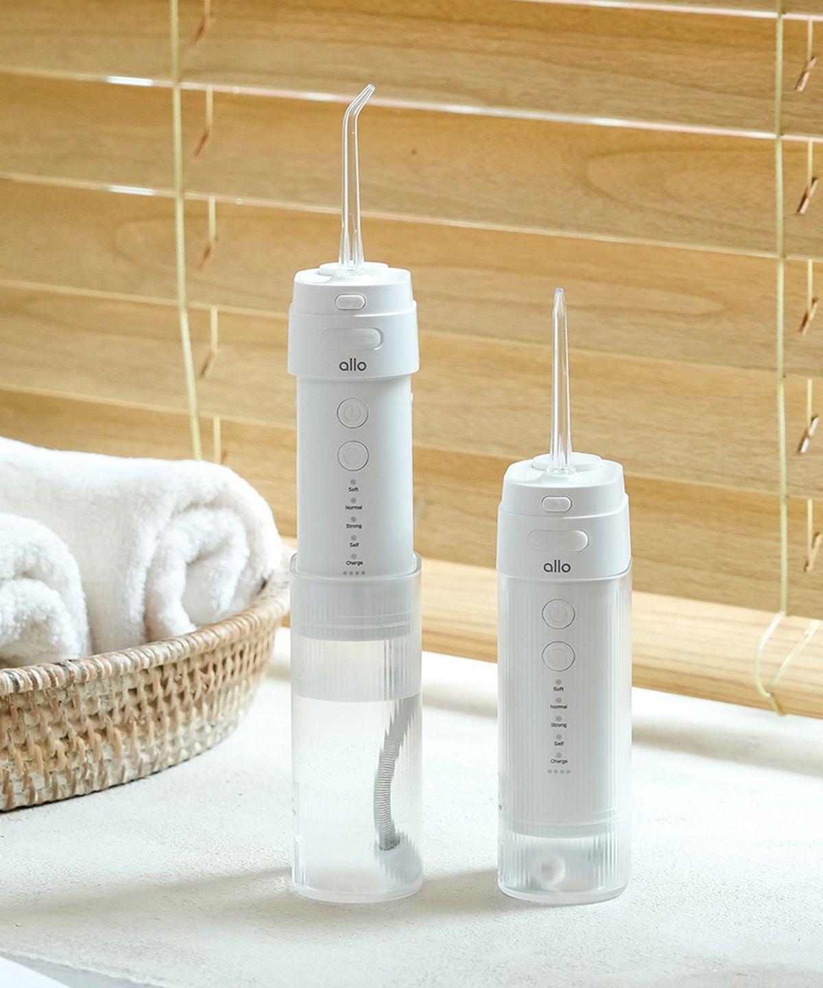 Denfiction Foldable Compact Oral Irrigator Portable AWF1C Cordless Water Floss Toothbrush Interdental Cleaner