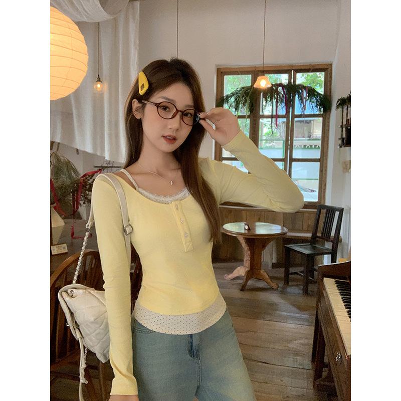 

Women s Yellow Long-Sleeve Slim Knit Top Square Neck Lace Trim Fake Two-Piece Blouse S жовтий