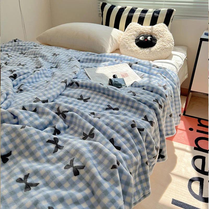 Cute Printed Milk Coral Fleece Cozy Blankets Warm Office Nap Sofa Air Conditioning Blanket Soft Shawl Quilt for Dormitory Home