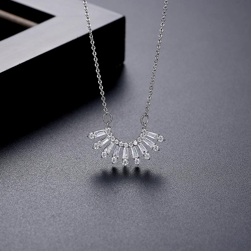LUOTEEMI Fashion Jewelry Charm Pendant Woman Jewellery Bling New Cute Accessory High Trendy Chain Necklace 40cm+5cm