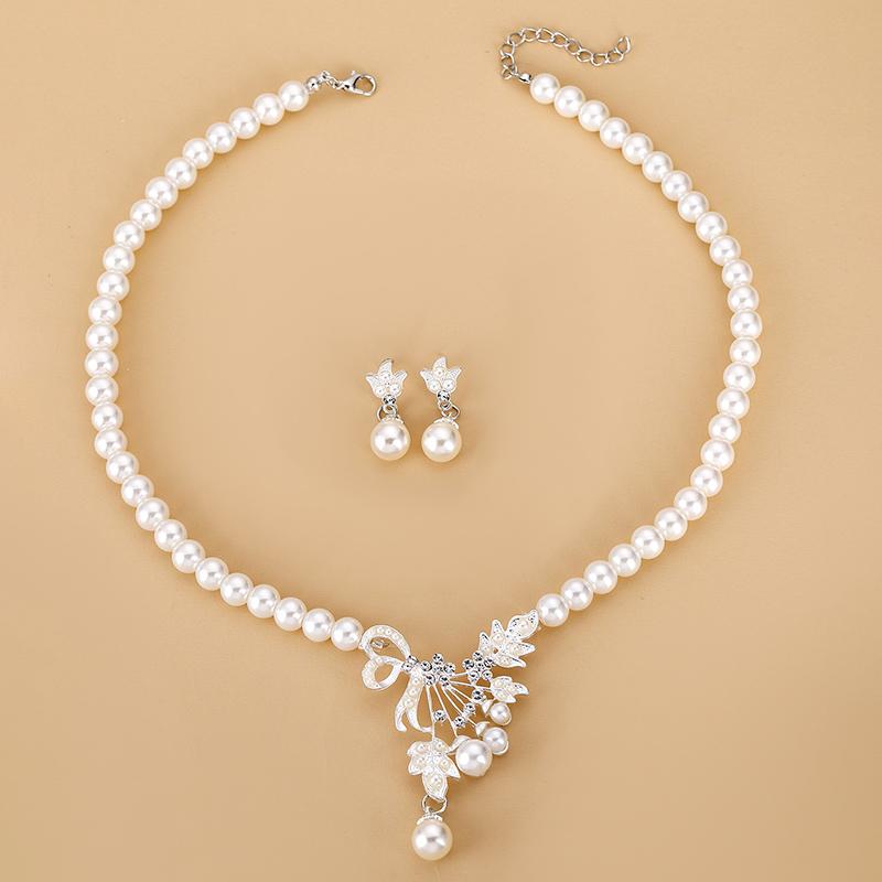 European American Simulation Perle Blumen Halskette Ohrringe Set Frauen Braut Schmuck Zubehör