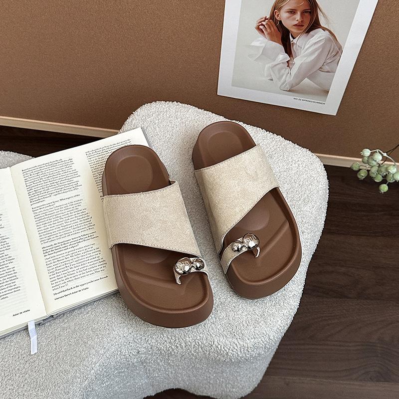 

Flat bottom one-word toe slippers women s summer wear spring new skirt beach cool slippers comfortable and versatile 40 бежевый