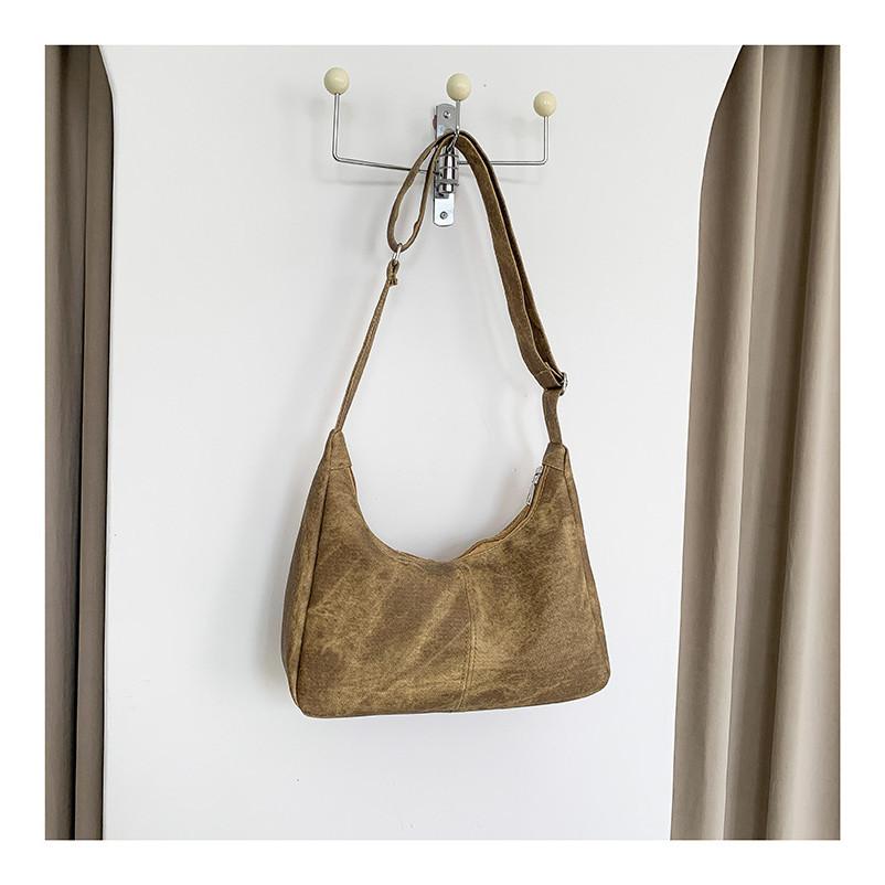 

IELGY Пригородная сумка большой вместимости в стиле ретро, ​​простая сумка-мессенджер на одно плечо из текстурированной мягкой кожи хаки