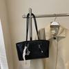 Premium Texture Large-capacity Bag Women's New Fashion Commuter Shoulder Bag Versatile Portable Tote Bag