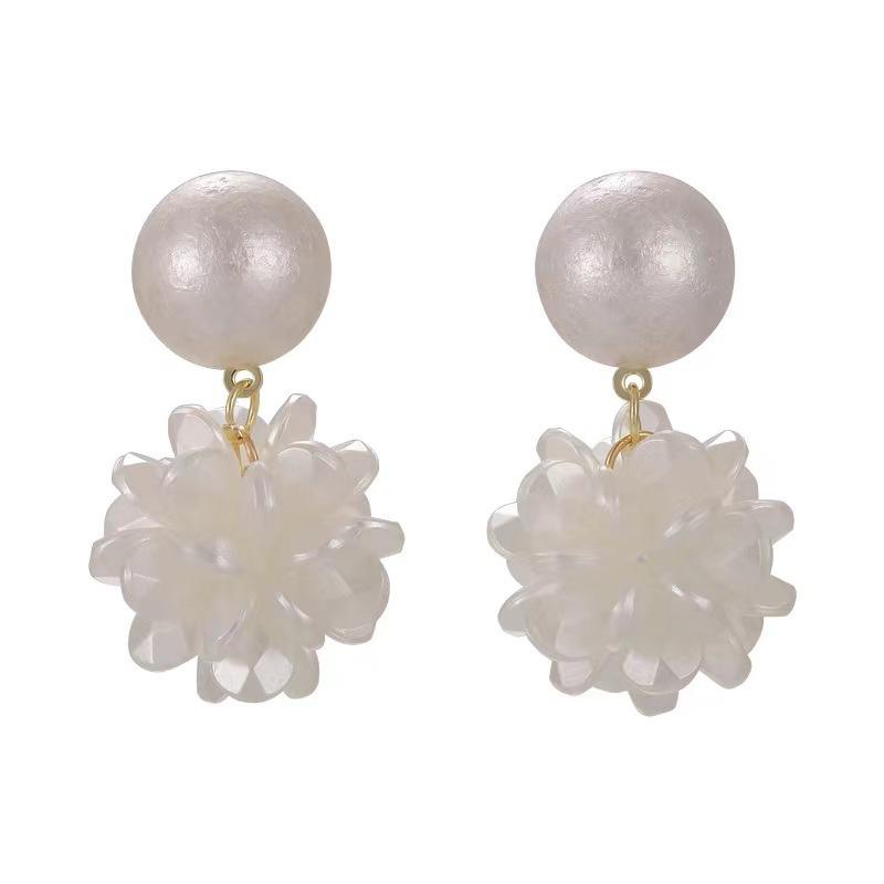 Silver needle white flower pearl stud earrings design sense exquisite super fairy petal earrings