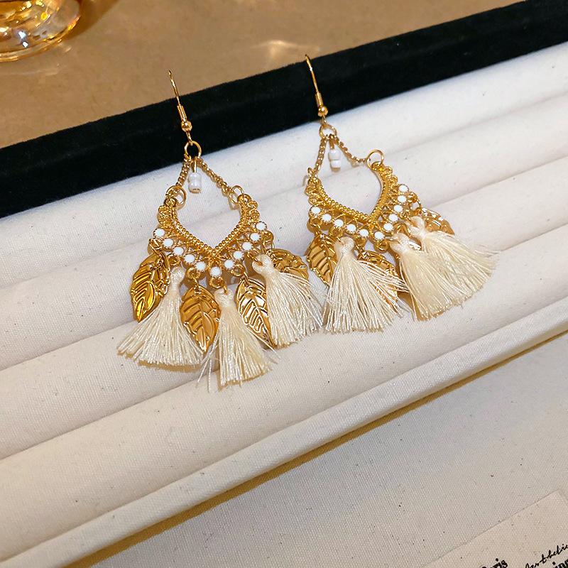 Bohemian Ethnic Style Feathers Fringed Earrings Ear Hooks Personalized Vacation Wind Ears