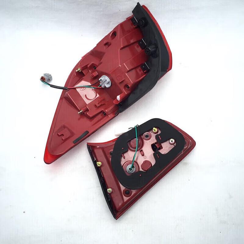 Kia Sportage 11-14 Rear Tail Light Assembly with Turn Signal and Brake Light