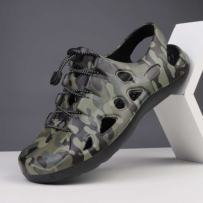 Sandals men's outdoor sports mountaineering and wading shoes soft sole non-slip deodorant hollow beach driving casual hole shoes