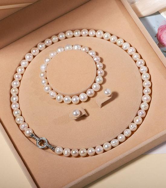Zhuji Natural Freshwater Pearl Necklace Set: Green Water Drop Design - Perfect Mother's Day Gift
