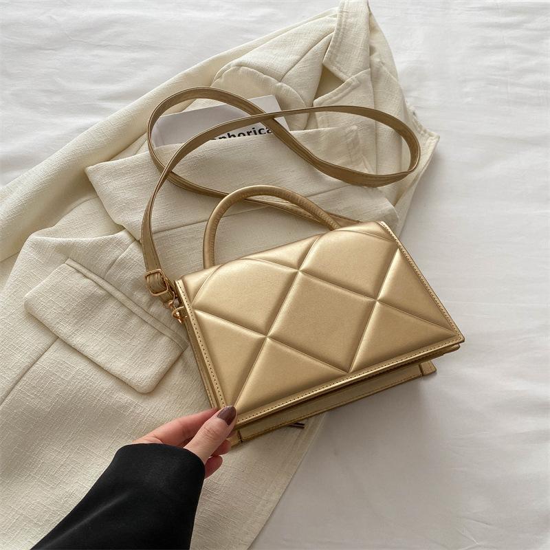 

Популярная модная сумка этого года 2025 весна и лето универсальная ins однотонная сумка-мессенджер от интернет-знаменитости маленькая квадратная сумка корейская версия