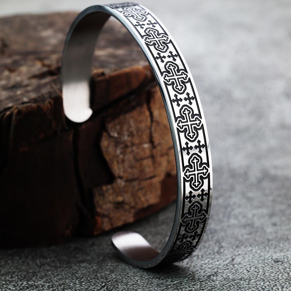 Viking Style Stainless Steel Celtic Knot Bangle With Polished Resin Craft