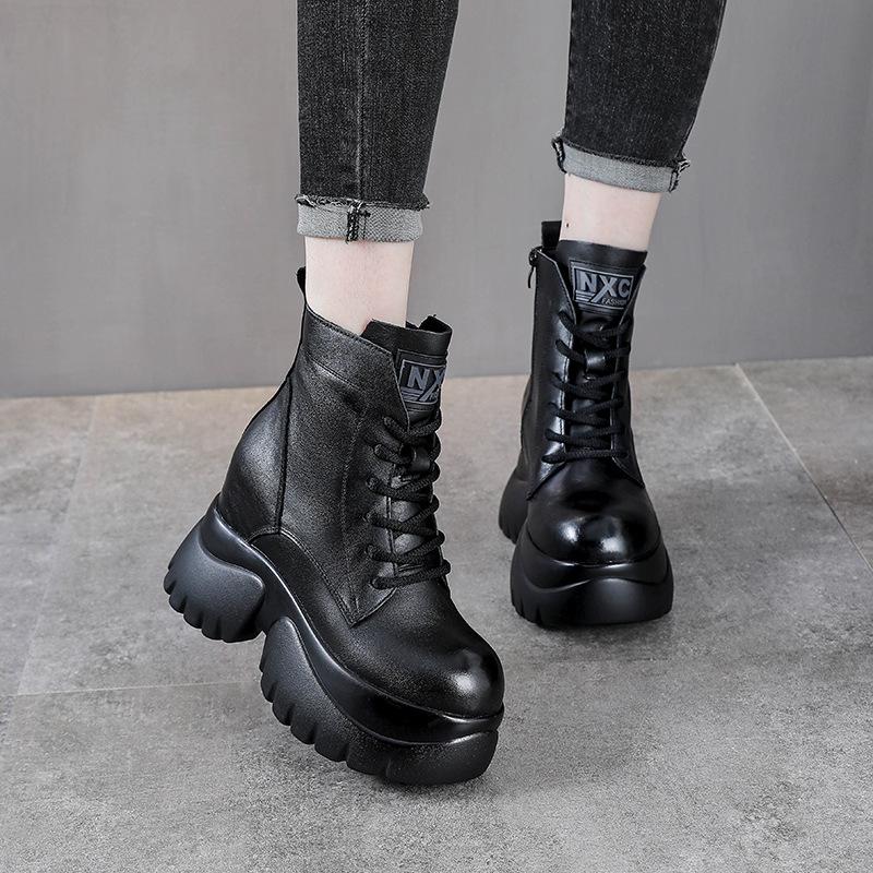 Short Boots 2026 Autumn and Winter New Leather Sponge Boots Motorcycle Boots Short Boots Thick Sole
