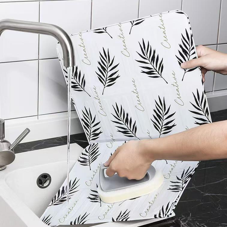 Nordischer Stil Aluminium Ölspritzschutz: Verdickte, wasserdichte Trennwand für Herd & Dunstabzugshaube