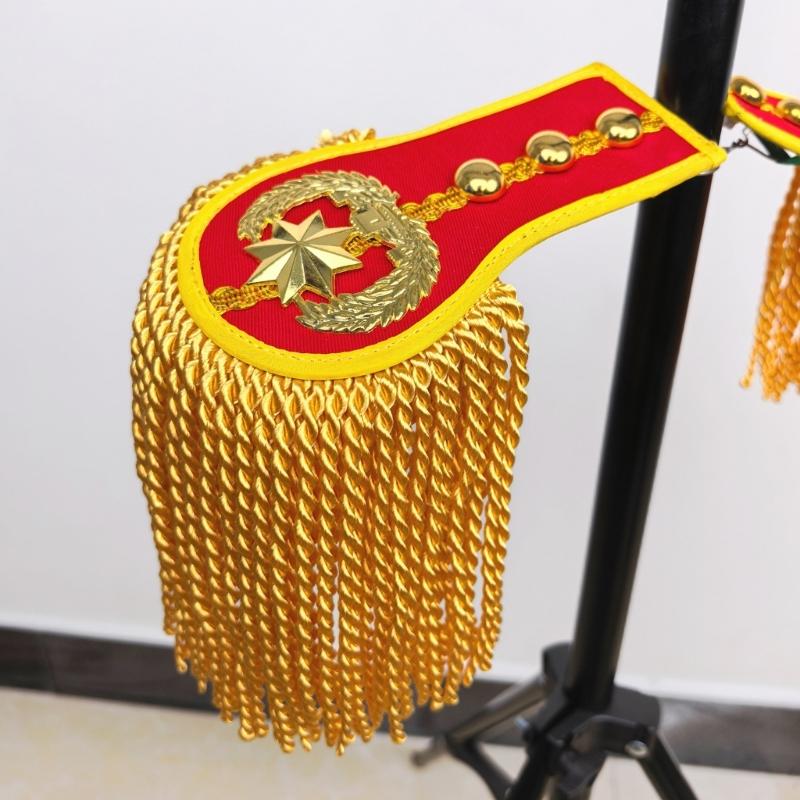 Ceremoniální ramenní ozdoby Jeden pár se zlatým lemováním Látkové desky pro sborové oblečení Kostýmové použití a připevnění