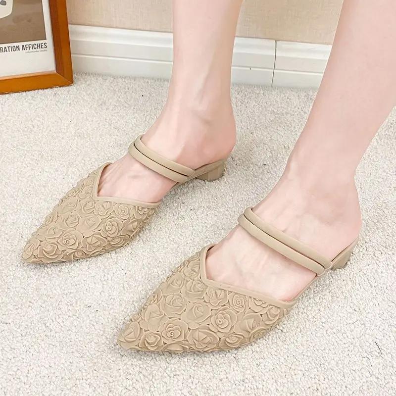 Fashion Outside Pointed Toe Women's Slippers and Ladies Sandals 2025 Trend Chic Elegant Slides Clappers High Quality Top Designs Shoes