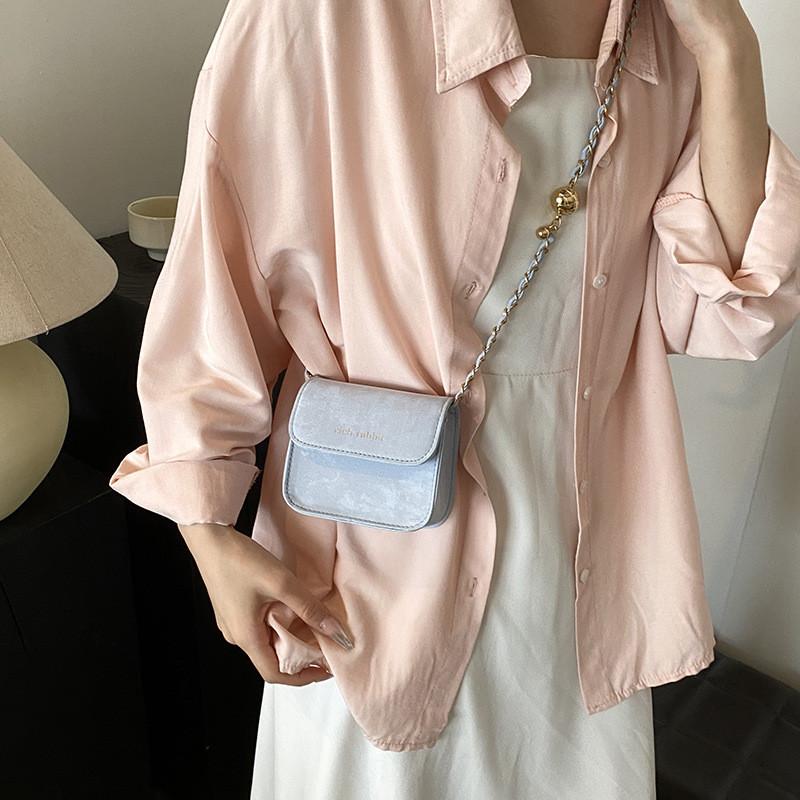 Chic Spring Women's Fashion Chain Crossbody Phone Bag Stylish And Unique Small Square Handbag