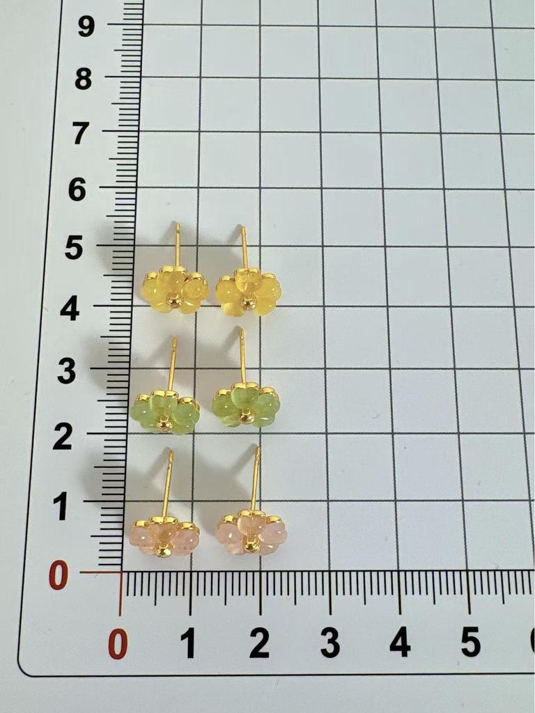 S925 Silver Needle Cat's Eye Flower Earrings - Elegant, Versatile, Light Luxury Design for Women