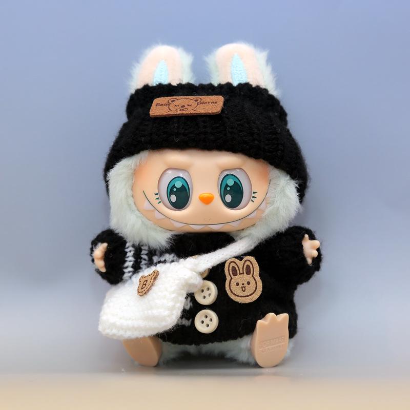 

Комплект одежды для куклы Лабубу: Вязаный свитер, шляпа, пуговица-шарм, маленькая сумка, замена одежды для виниловой куклы