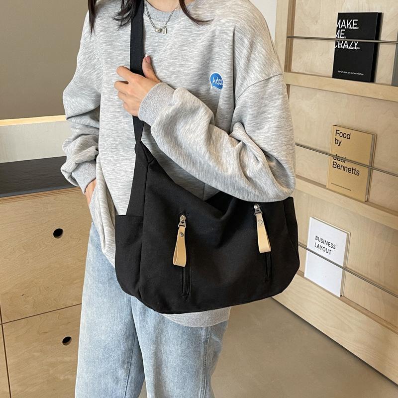 Simple Large Capacity Canvas Bag for Women New Casual Crossbody Dumpling Bag for College Students Fashionable One-shoulder Tote Bag