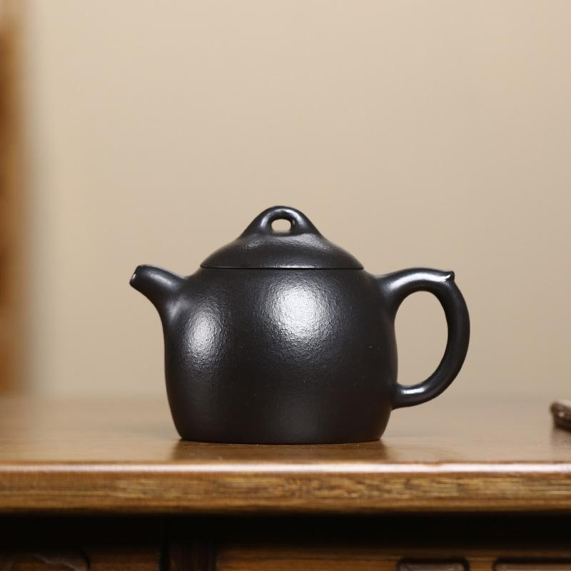 

210ml Handmade Yixing Purple Clay Teapots Handmade Pot Raw Ore Black Zhu Mud Tea Infuser Kettle With Strainer Zisha Tea Set
