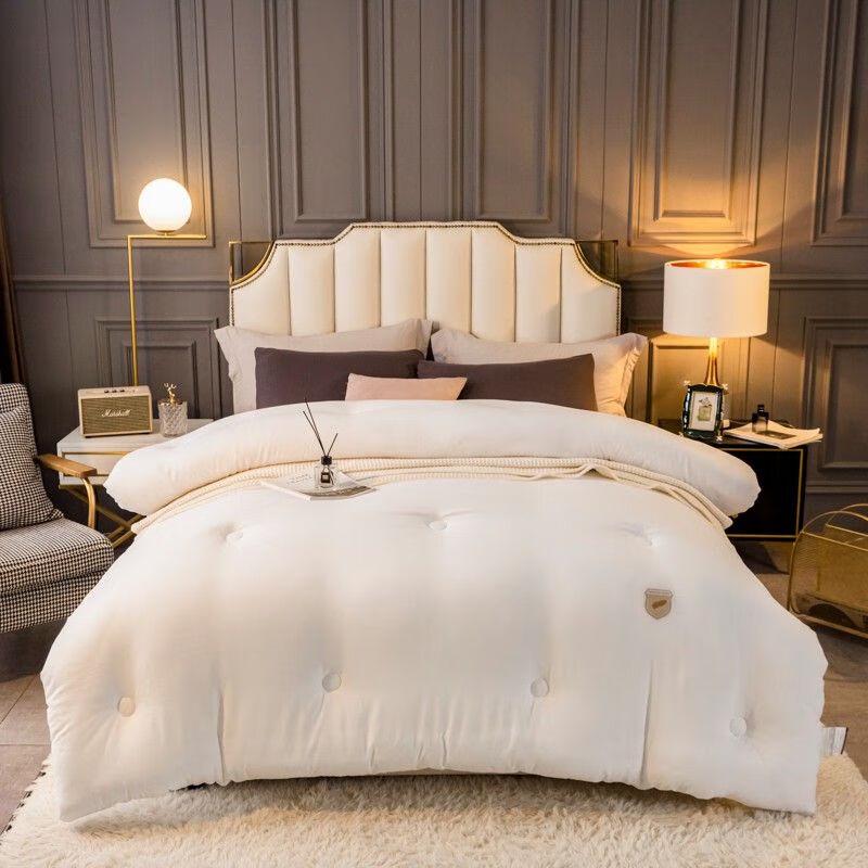 

Tangna YaRou Elegant Soft Quilt