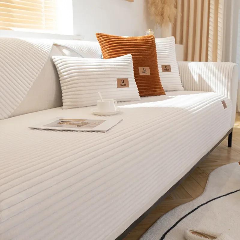 

Однотонный чехол для дивана, плюшевый чехол для дивана в прямую полоску, вышитая кожаная этикетка, подушка для дивана, нескользящий коврик для дивана в гостиной 70x70cm 1pcs