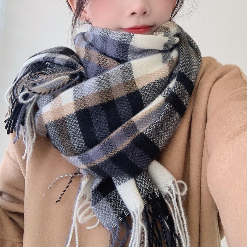 

Women s Cashmere-like Plaid Scarf - Soft, Warm, and Perfect for Autumn/Winter 195cm темно-зелений колір