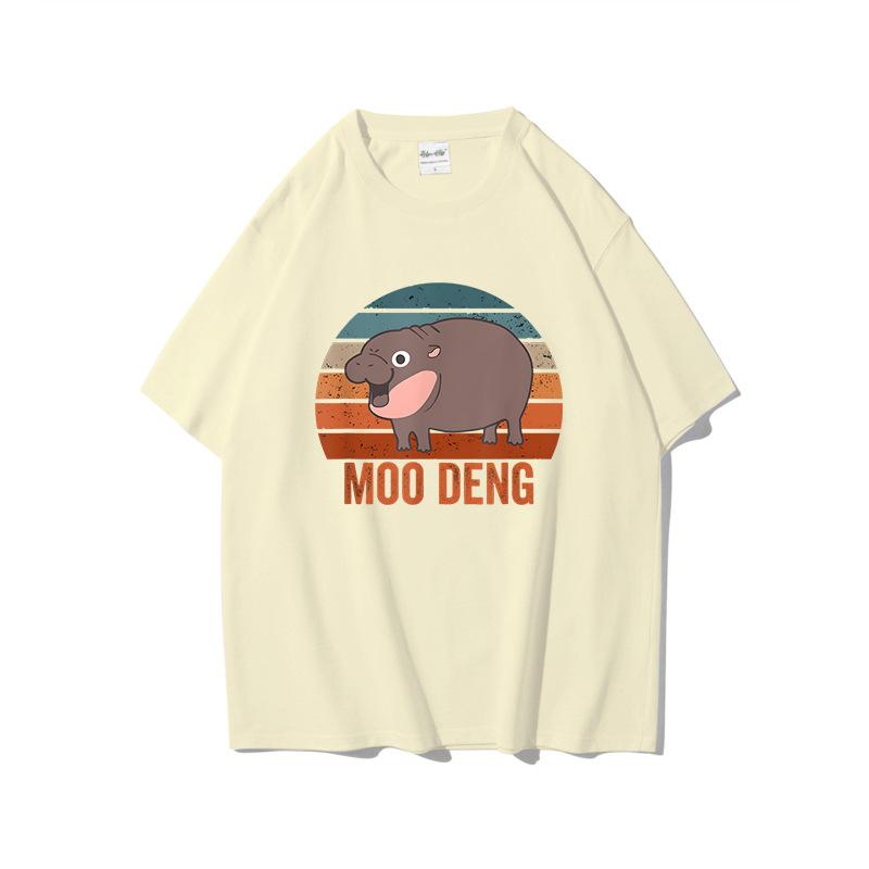 

Забавный принт Moo Deng Bouncing Pig повседневные футболки трендовый свободный хлопковый топ с короткими рукавами и круглым вырезом S