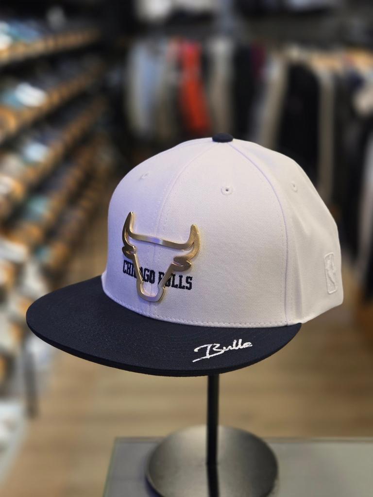 NBA Unisex CHI Bulls Outline Metal Snapback N245AP614P(00)