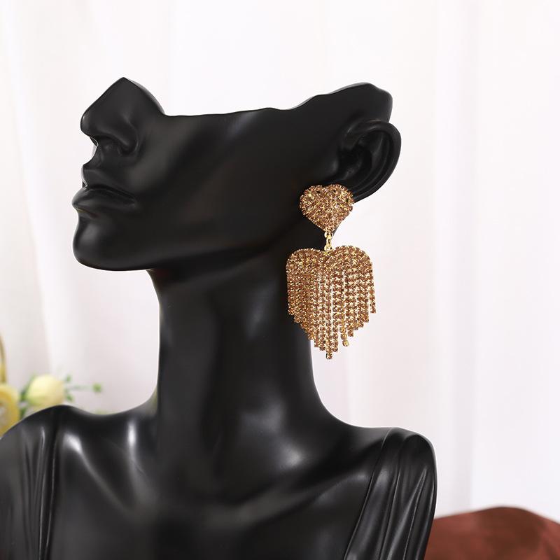 

Gold Tide Water Diamond Claw Chain Full Diamond Tassel Light Luxury Personalized Design Earrings Temperament Crystal