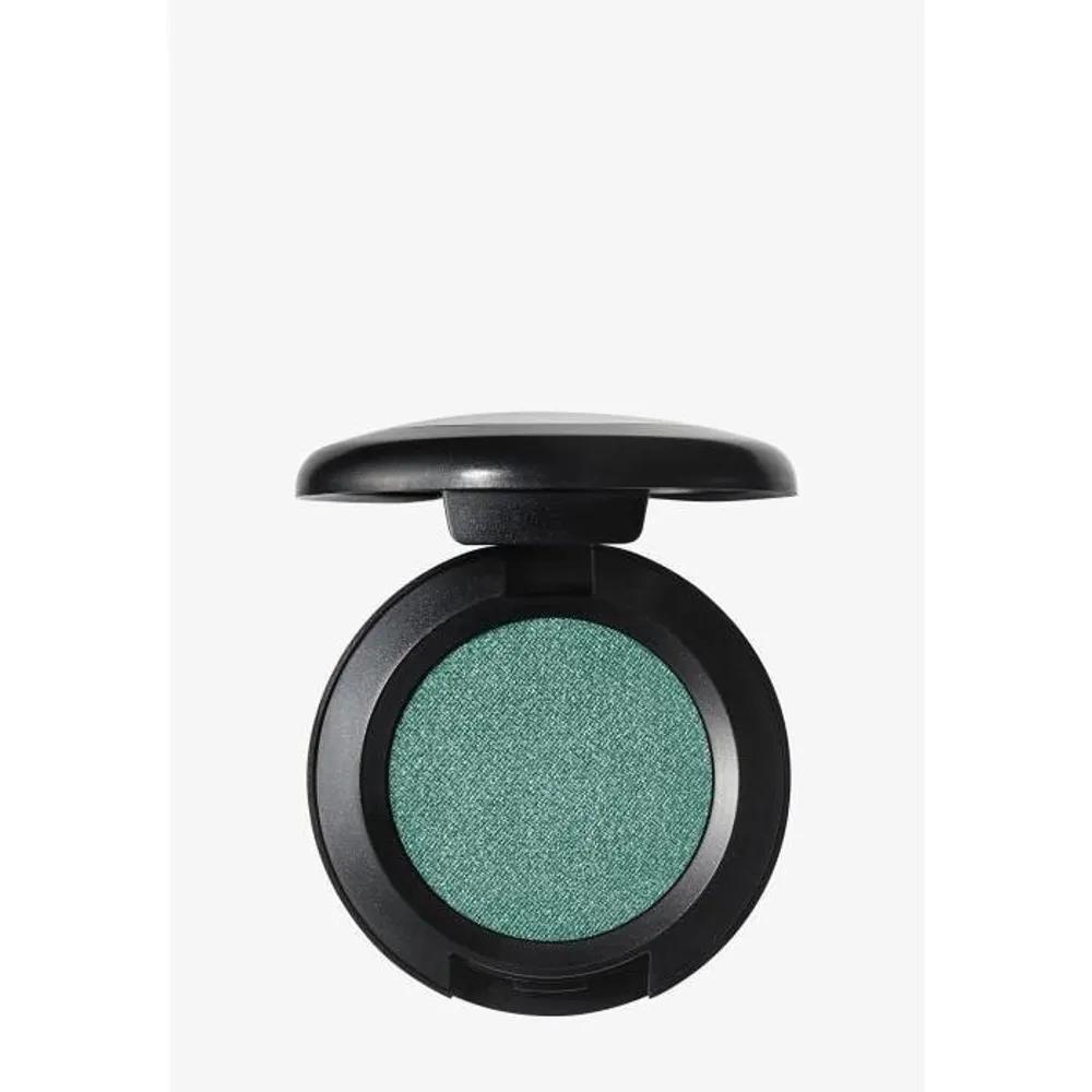 MAC Eyeshadow - Steam The colour is
