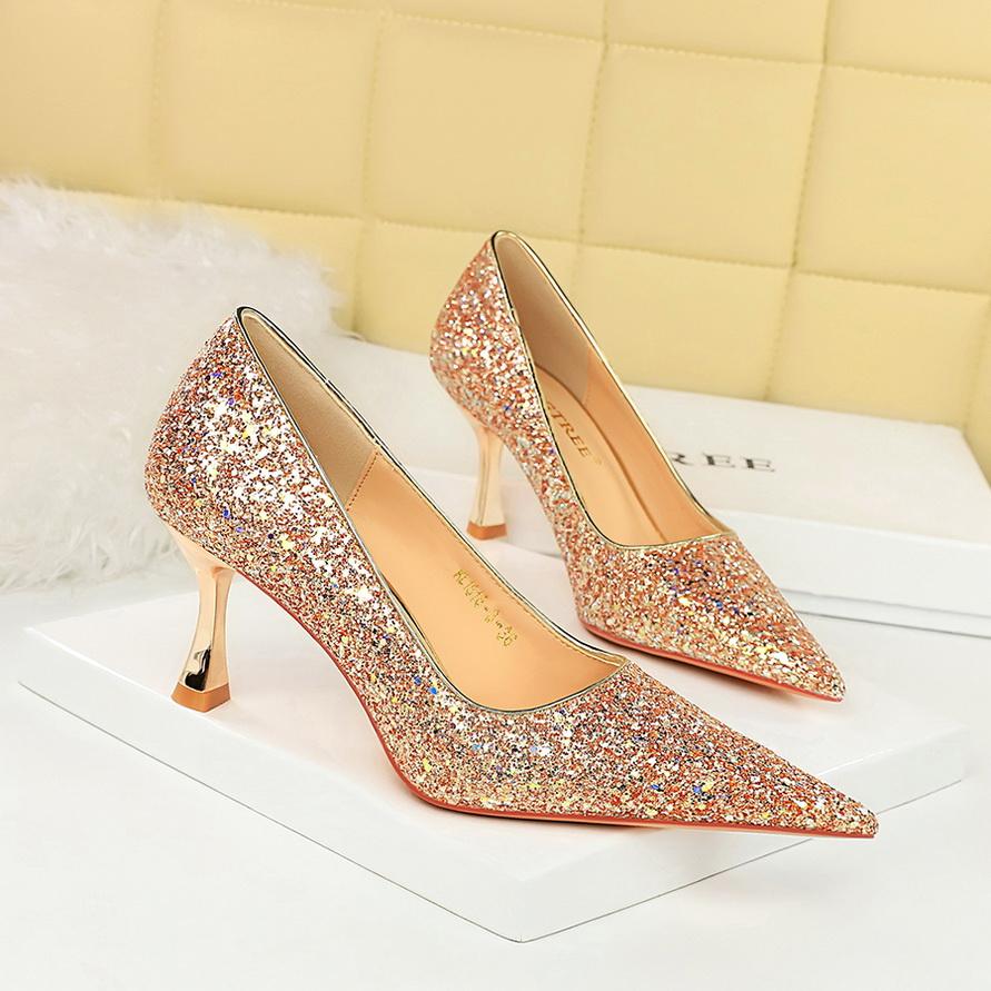 Women's Fashion Banquet High Heels Metal Heels, High Heels Shallow Mouth, Pointed Toe, Shining Shining Sheep Cloth Single Shoes