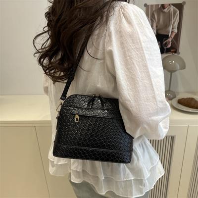 Summer New Popular Shoulder Messenger Bag Versatile Niche Design Practical Simple Bag