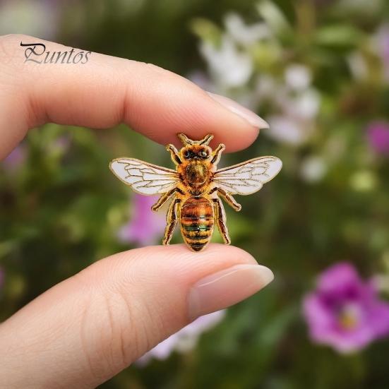 Bee Body Texture Brooch Realistic Brooch, Metal Honey Enamel, Fashion Animal Pin Jewelry for Suits Coats Bags Accessories, Great Mother Wife