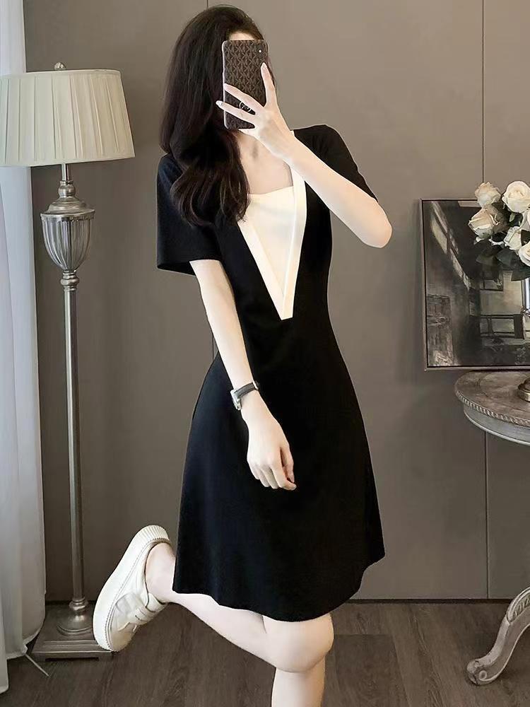European Elegant Summer 2026 V-neck A-line Black & White Slimming Dress for Women