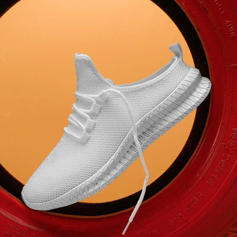 2025 Men Running Sneakers Lightweight Half Sport Shoes Classical Mesh Breathable Casual Shoes Moccasins Sneakers
