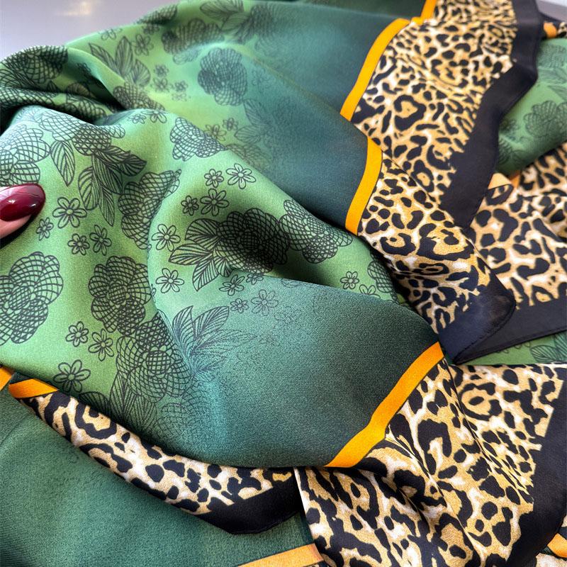 Écharpes Vertes Bufandas Foulard en Soie Femme Châle Mode Hijab Élégant Femmes Luxe Foulard Écharpe Châles de Plage Bandana
