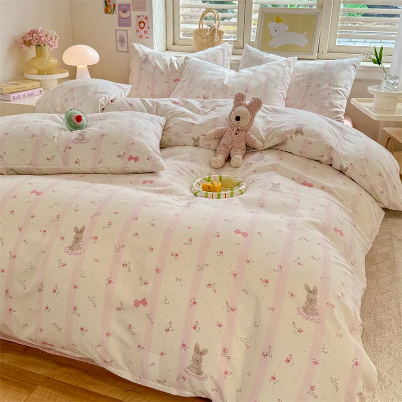 A 3-piece fresh and fashionable printed quilt cover set (1 quilt cover +2 pillowcases without cores), for home and dormitory use